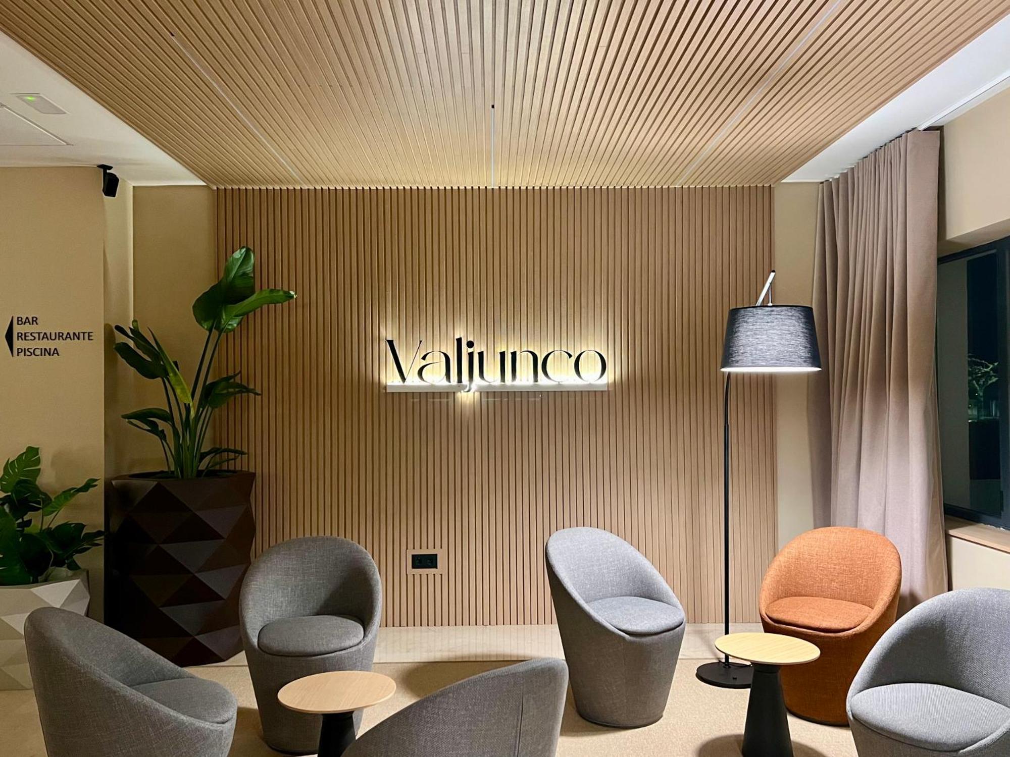 Hotel Valjunco バレンシア・デ・ドン・フアン エクステリア 写真