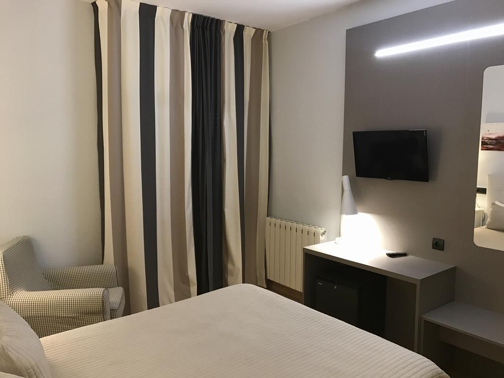 Hotel Valjunco バレンシア・デ・ドン・フアン エクステリア 写真
