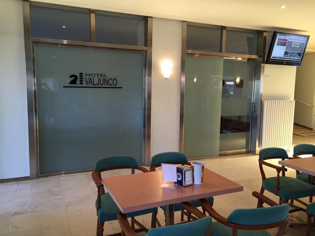 Hotel Valjunco バレンシア・デ・ドン・フアン エクステリア 写真