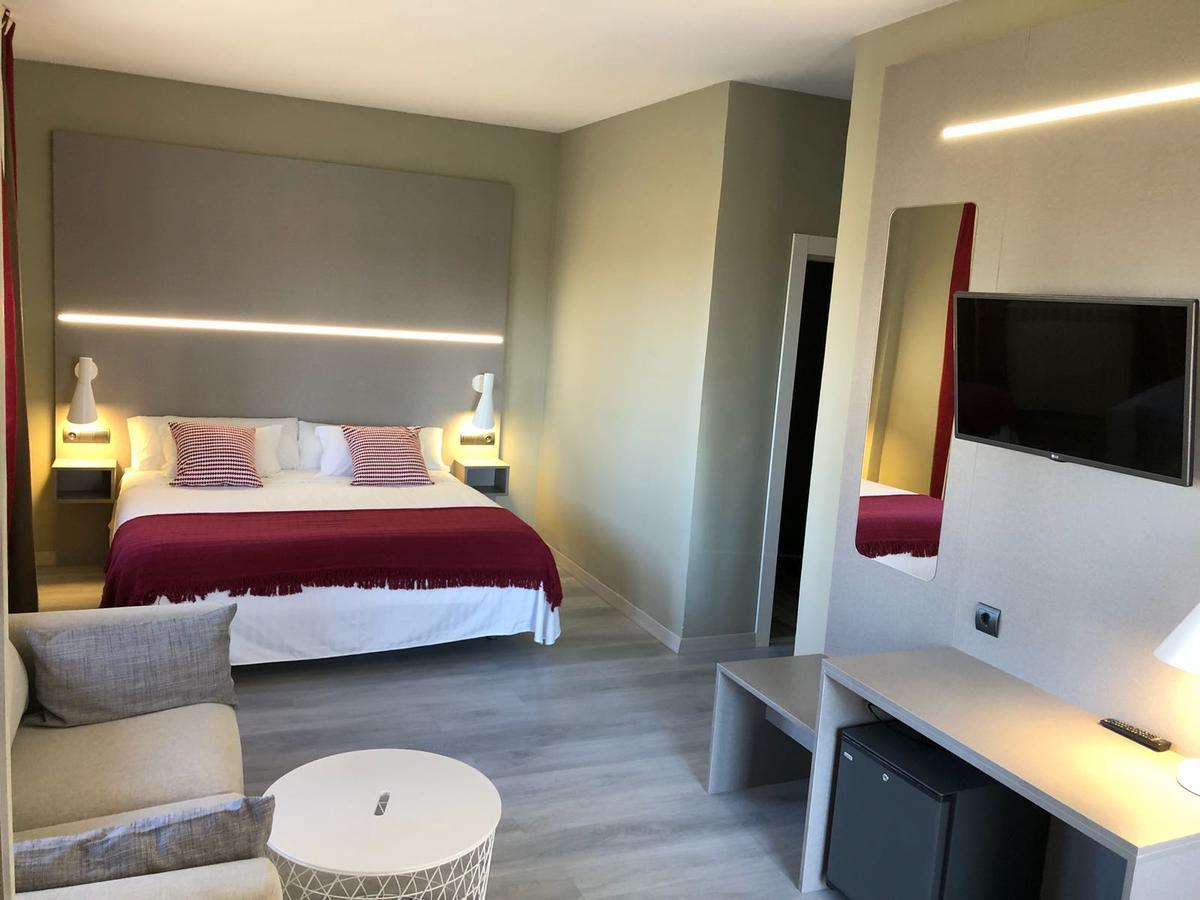Hotel Valjunco バレンシア・デ・ドン・フアン エクステリア 写真