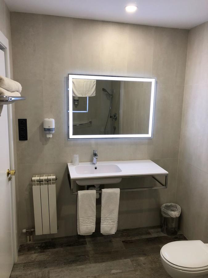 Hotel Valjunco バレンシア・デ・ドン・フアン エクステリア 写真